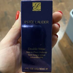 Estée Lauder double wear foundation